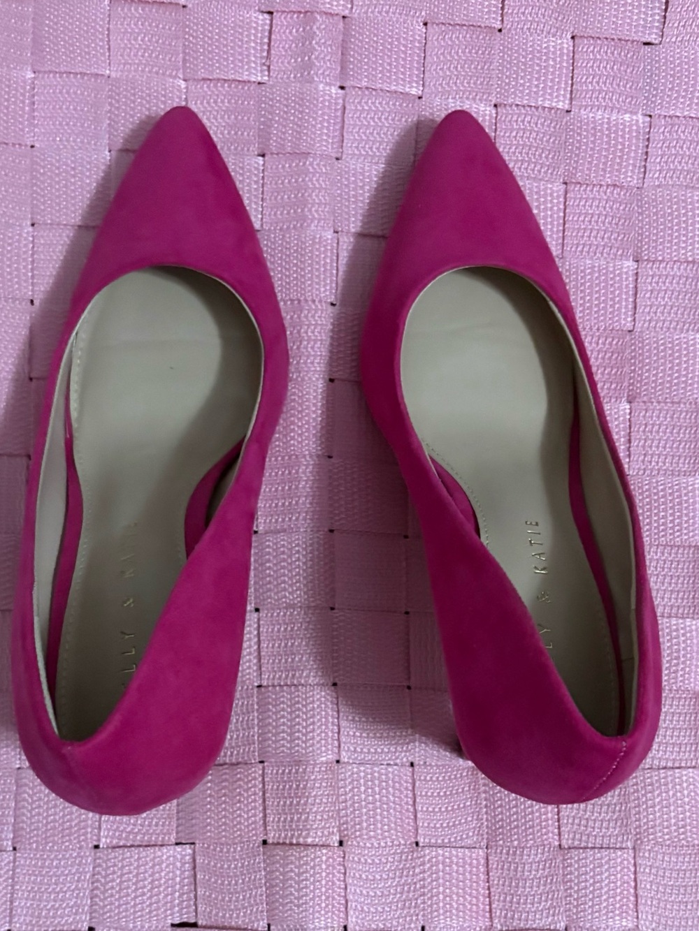 Kelly & Katie Fuchsia Pointed-Toe Heels